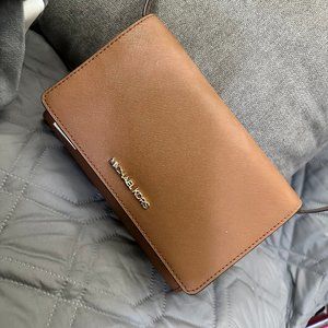 Michael Kors Jet Set Convertible Crossbody Bag